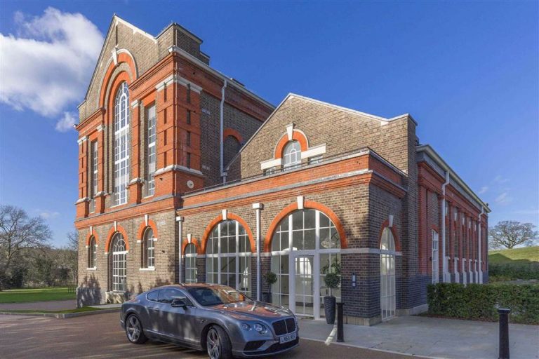 Antlia Court, Hadley Road, Enfield, Middlesex Statons