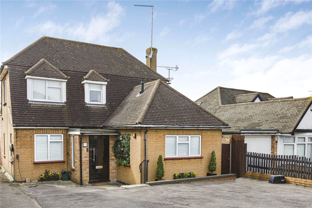 Oaklands Avenue, Brookmans Park