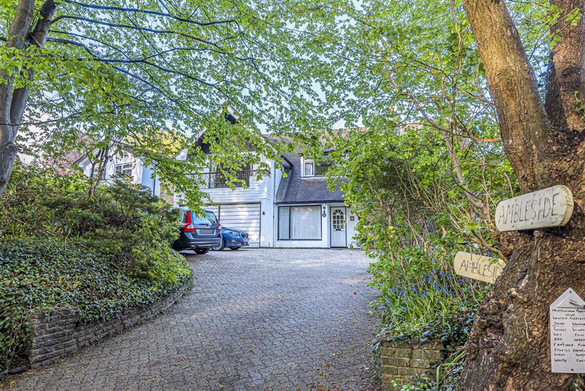 Hendon Wood Lane, London Statons