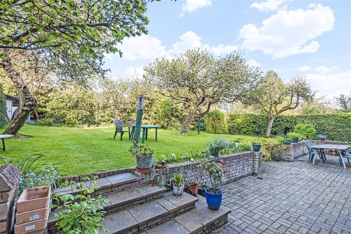 Hendon Wood Lane, London Statons