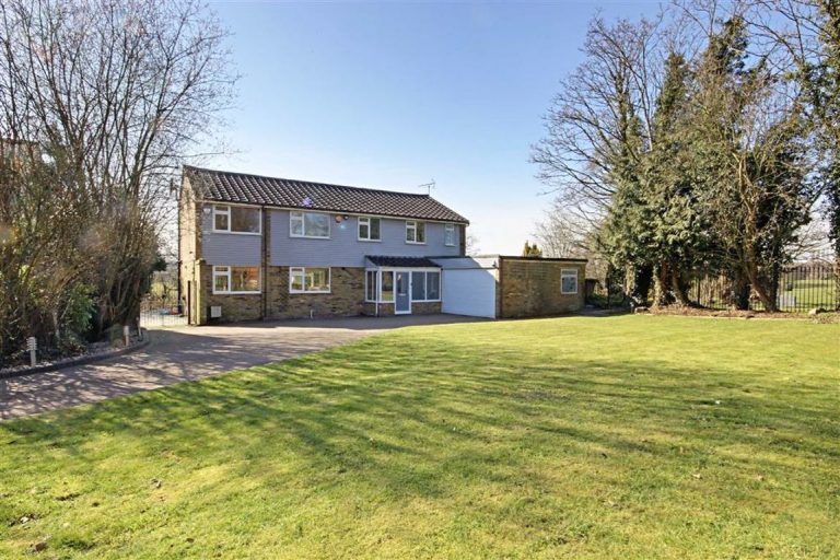 The Avenue, Potters Bar, Hertfordshire Statons