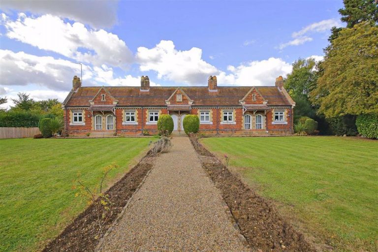 Summerhouse Lane, Aldenham Statons