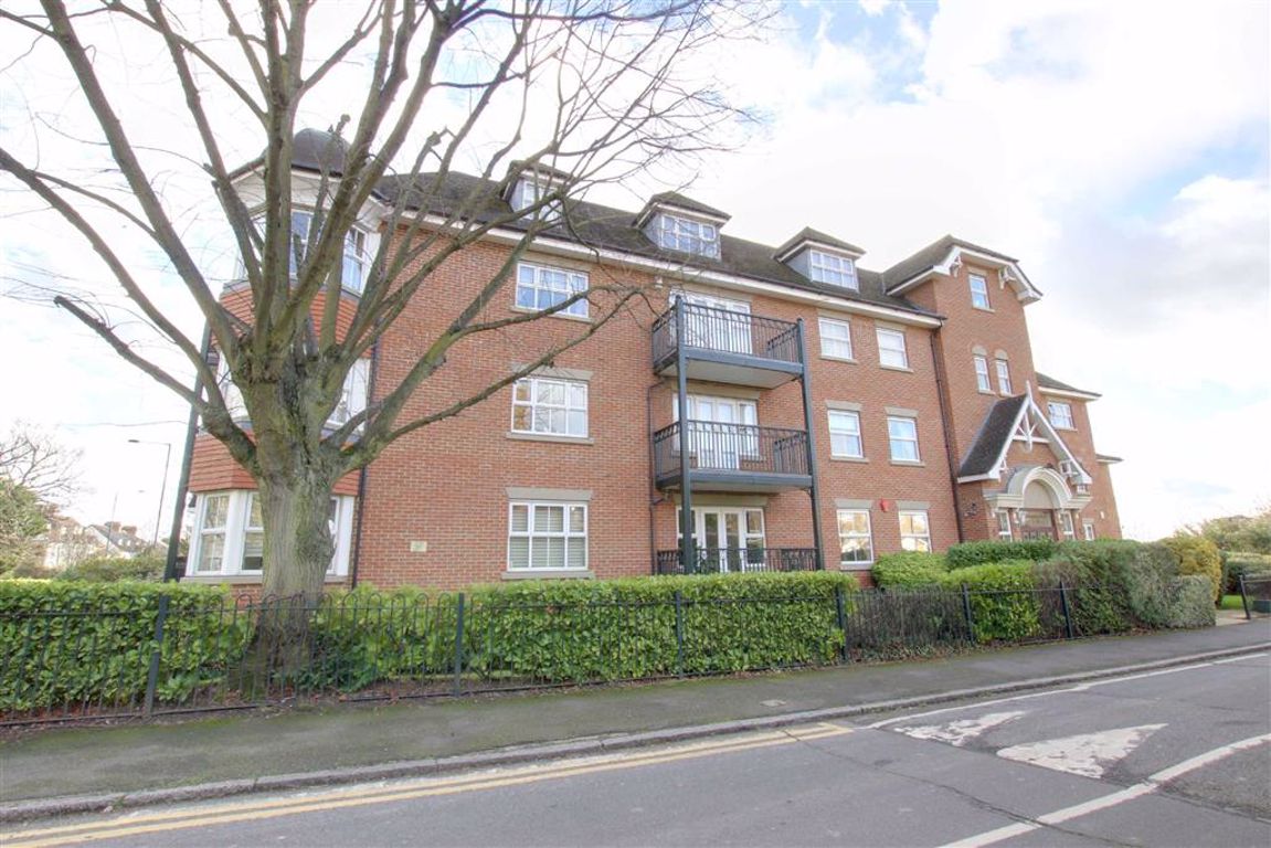 The Ridgeway, Enfield, Middlesex Statons