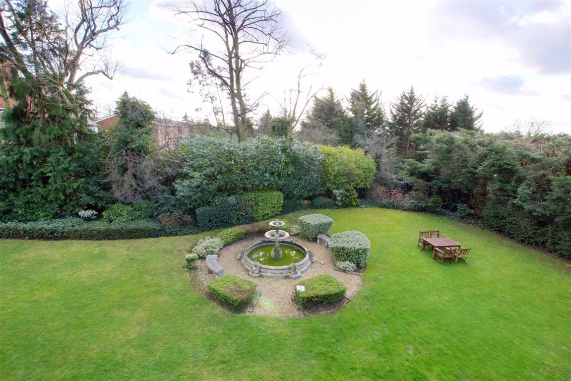 The Ridgeway, Enfield, Middlesex Statons