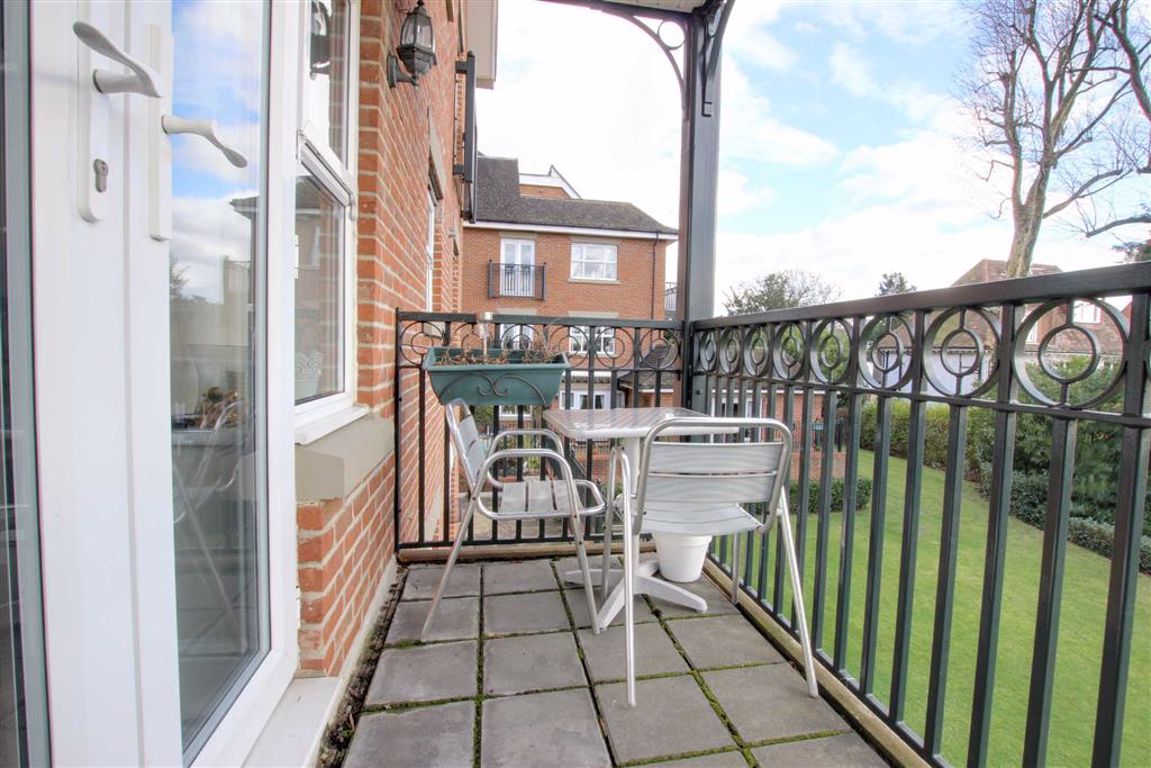 The Ridgeway, Enfield, Middlesex Statons