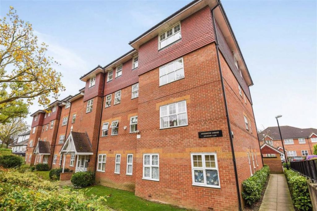 Woodside Lane, London Statons