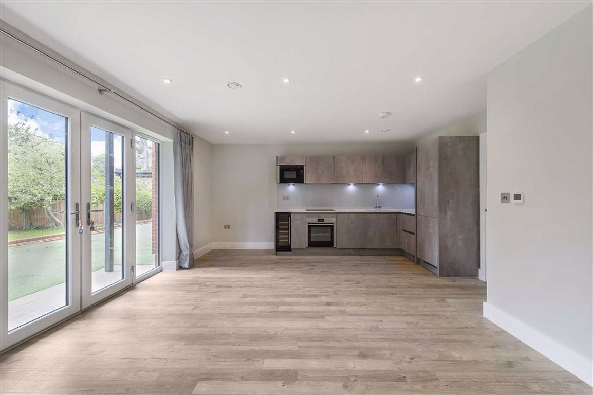 The Causeway, Potters Bar, Hertfordshire Statons