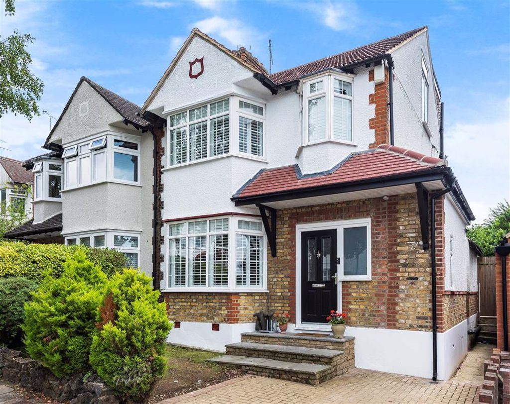 Hayward Road, London Statons