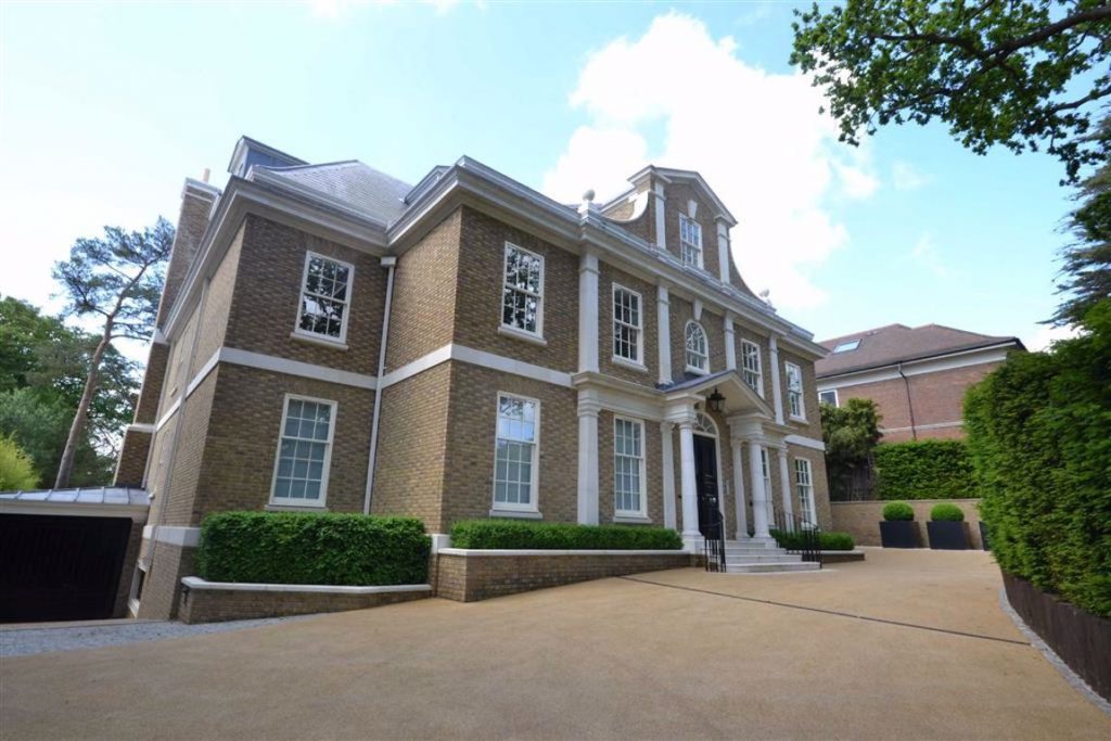 Totteridge Lane, Totteridge Statons