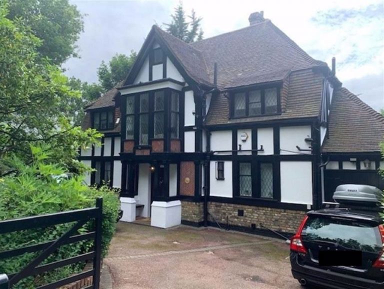 Wise Lane, Mill Hill Statons