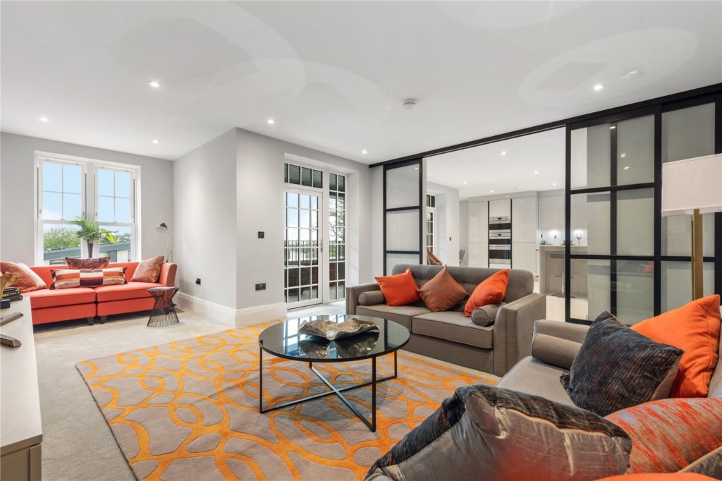 Maytree Court, Camlet Way, Hadley Wood