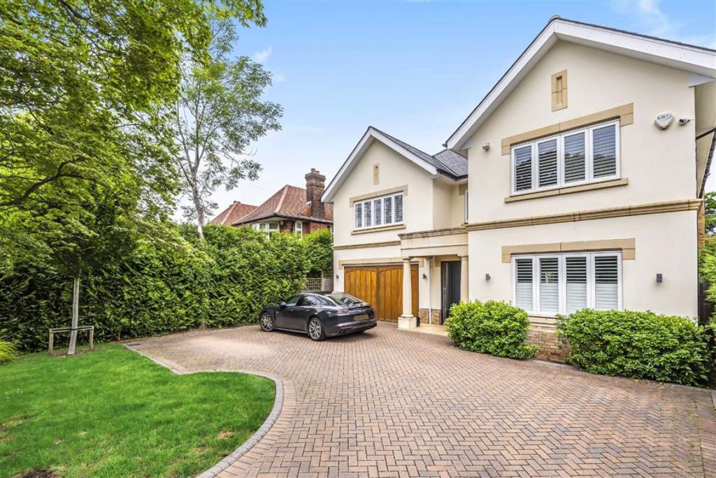 Galley Lane, Arkley, Hertfordshire Statons