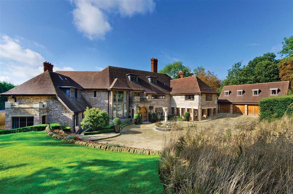 Totteridge Green, Totteridge, London Statons