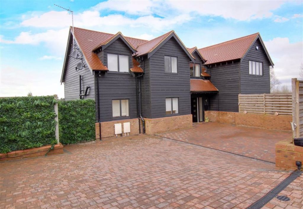 Allum Lane, Elstree, Hertfordshire Statons