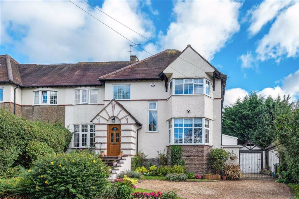 The Avenue, Potters Bar, Herts Statons