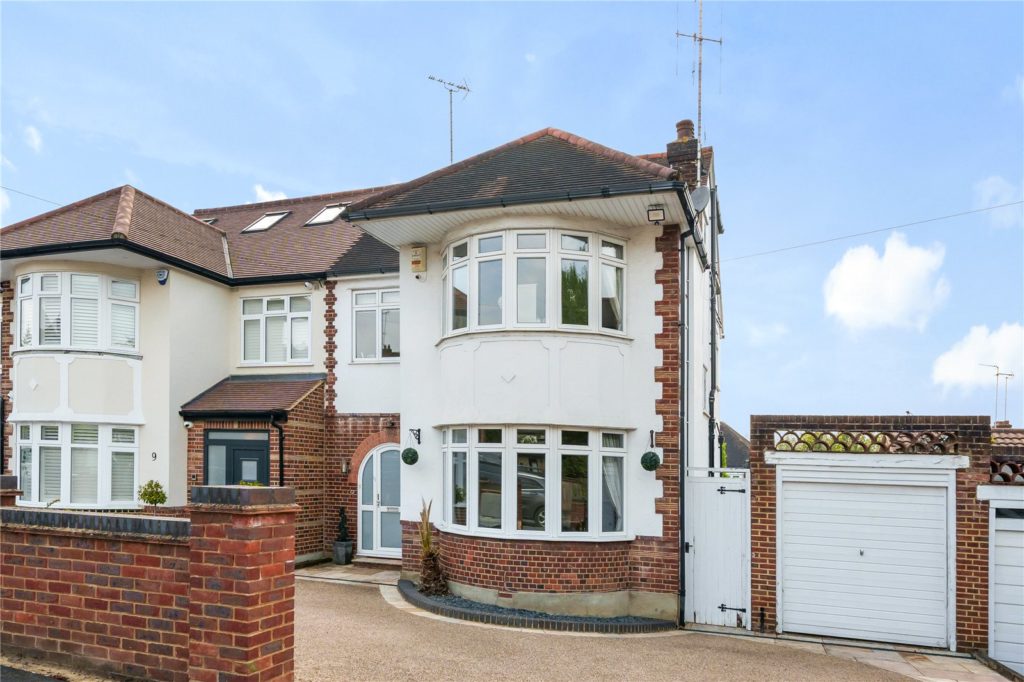 Hasluck Gardens, New Barnet
