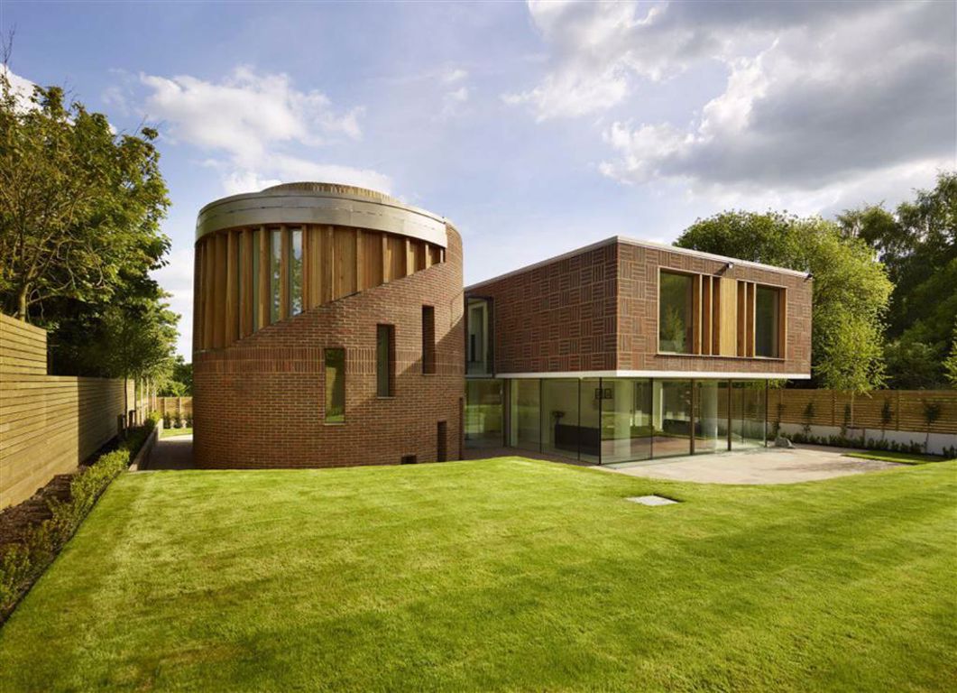 Watling Street, Radlett, Hertfordshire Statons