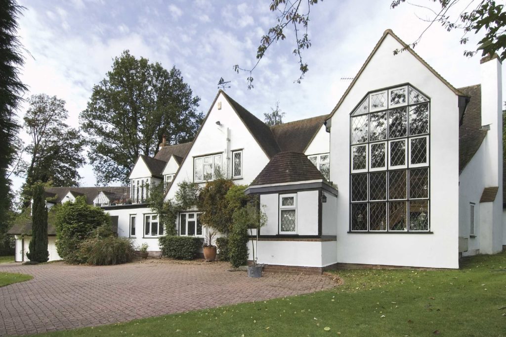 Kentish Lane, Brookmans Park Statons