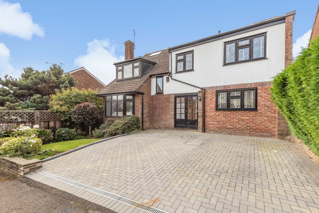 Richmond Road, New Statons