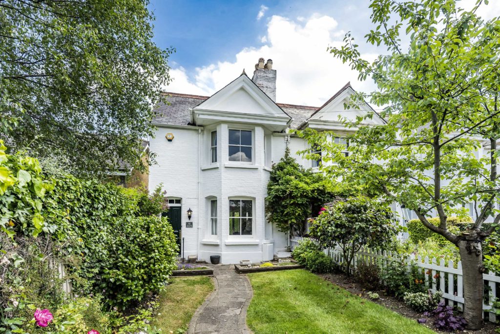 Hadley Highstone, Statons