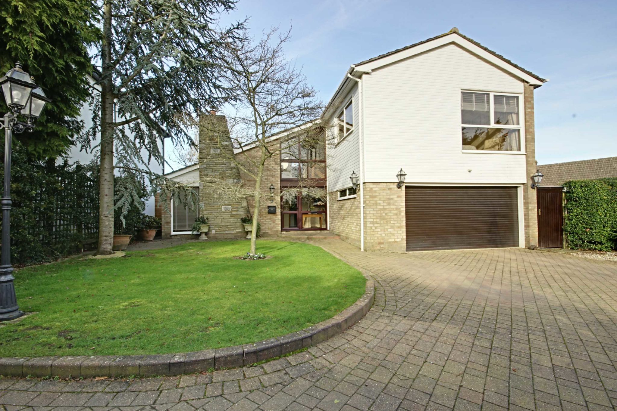 Hanyards End, Cuffley Statons