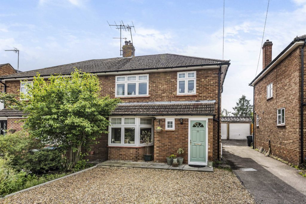 Bluebridge Road, Brookmans Park Statons