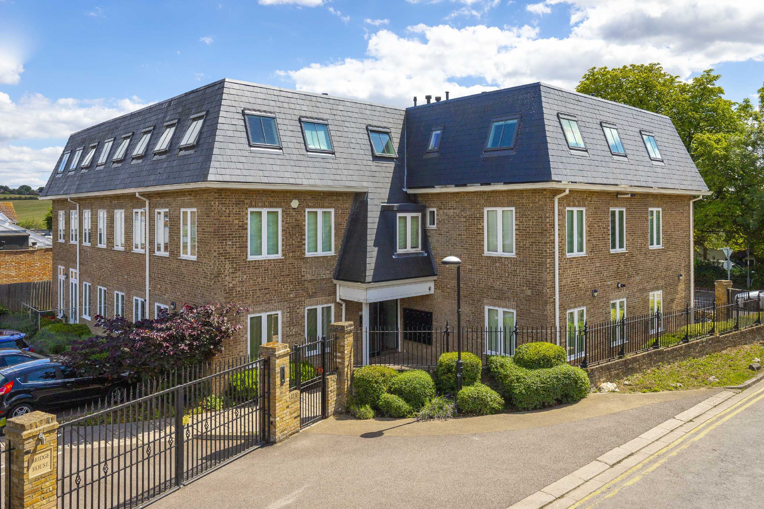 Station Road, Cuffley Statons