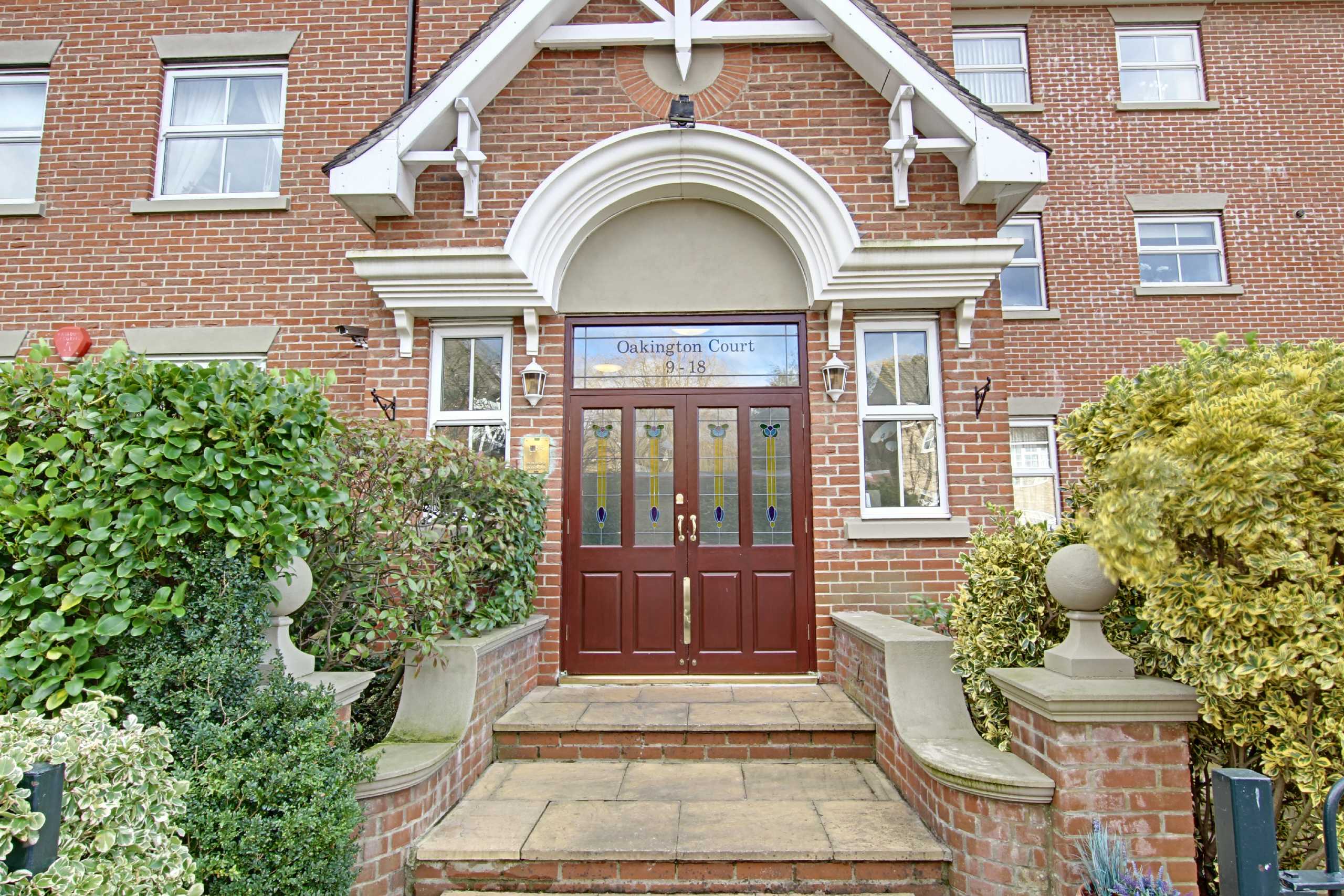 The Ridgeway, Enfield Statons