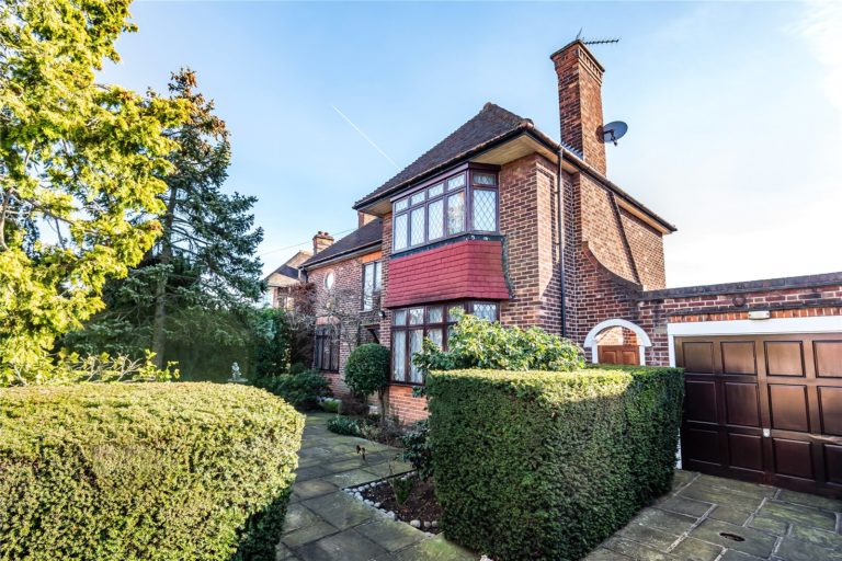 Overton Road, Southgate Statons