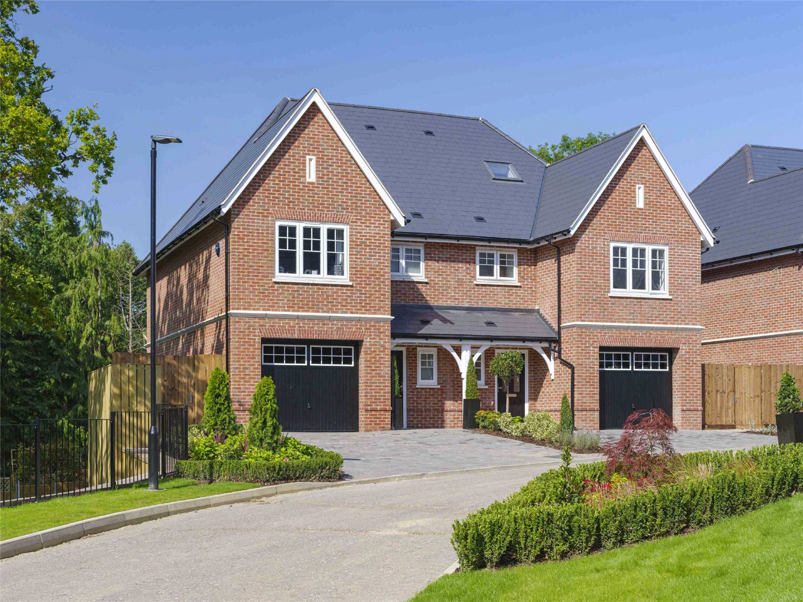 St Edwards Gate, Cuffley Hill, Goffs Oak Statons