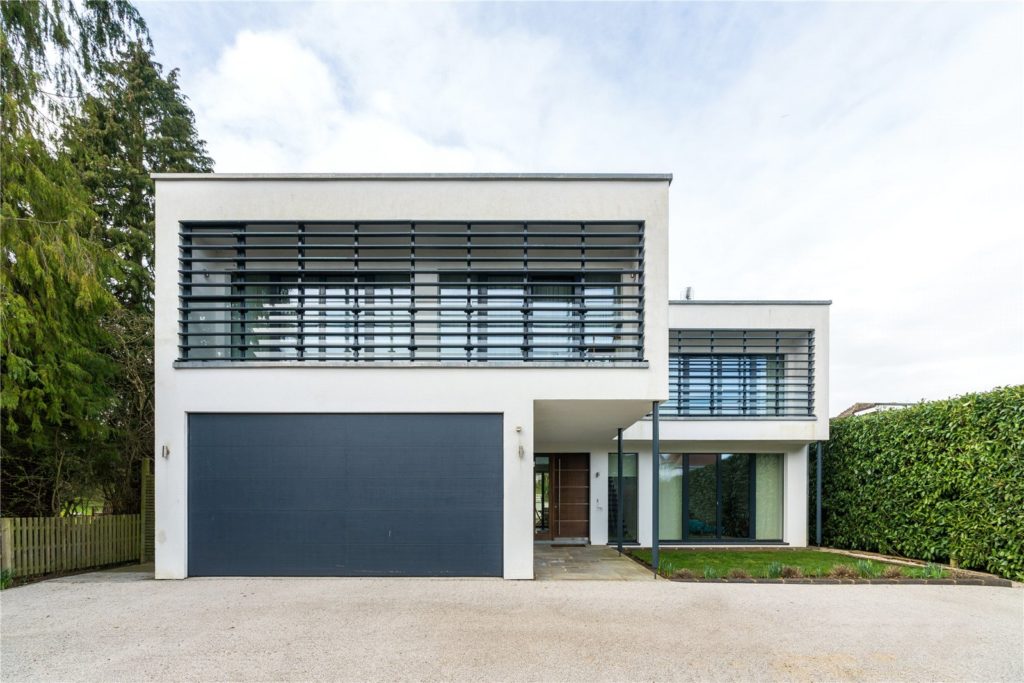 Oakridge Avenue, Radlett