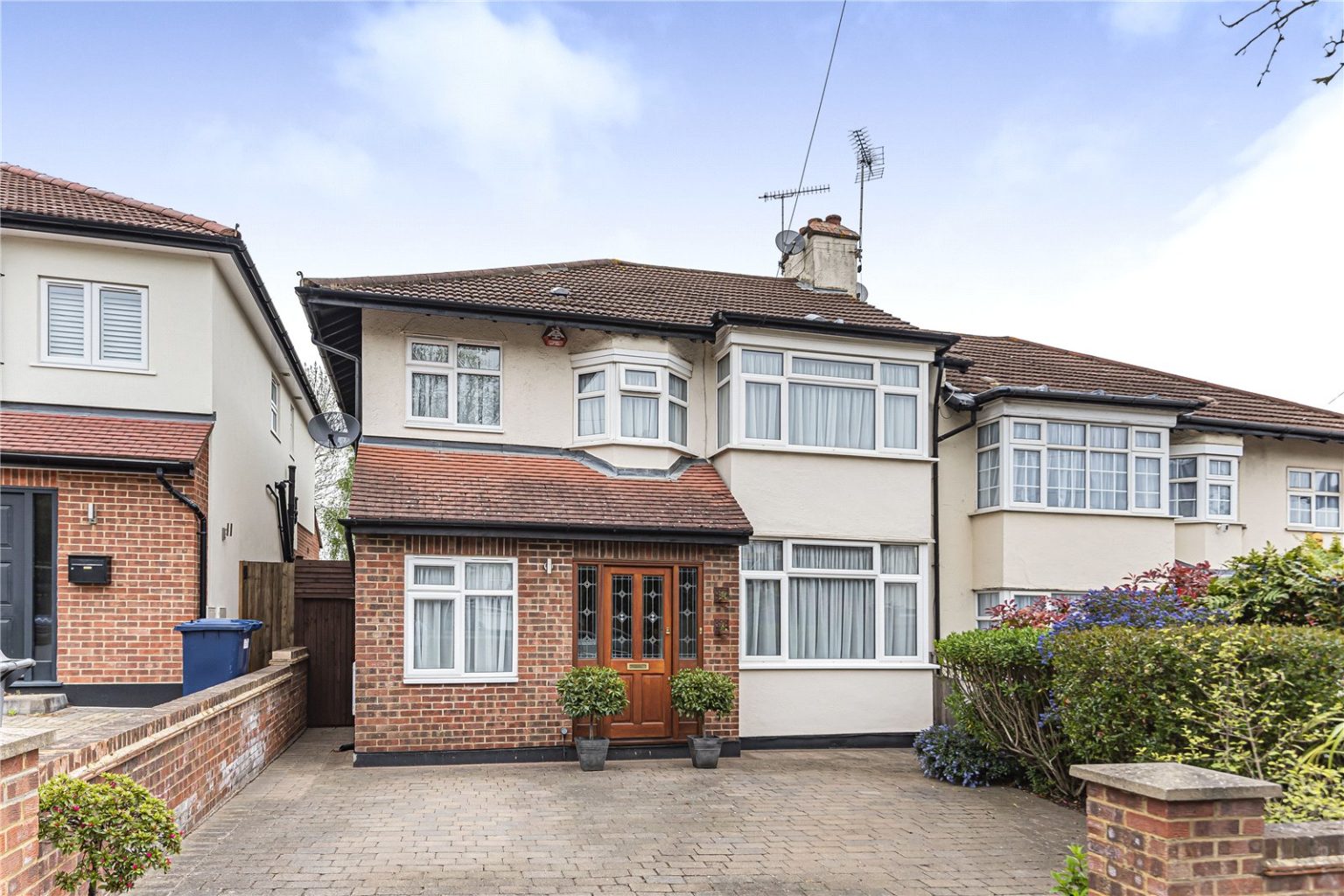 Potters Lane, Statons