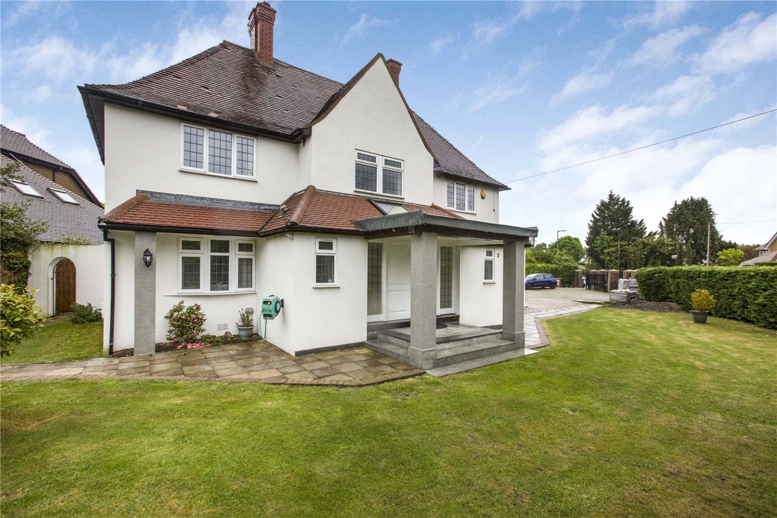 The Ridgeway, Cuffley Statons