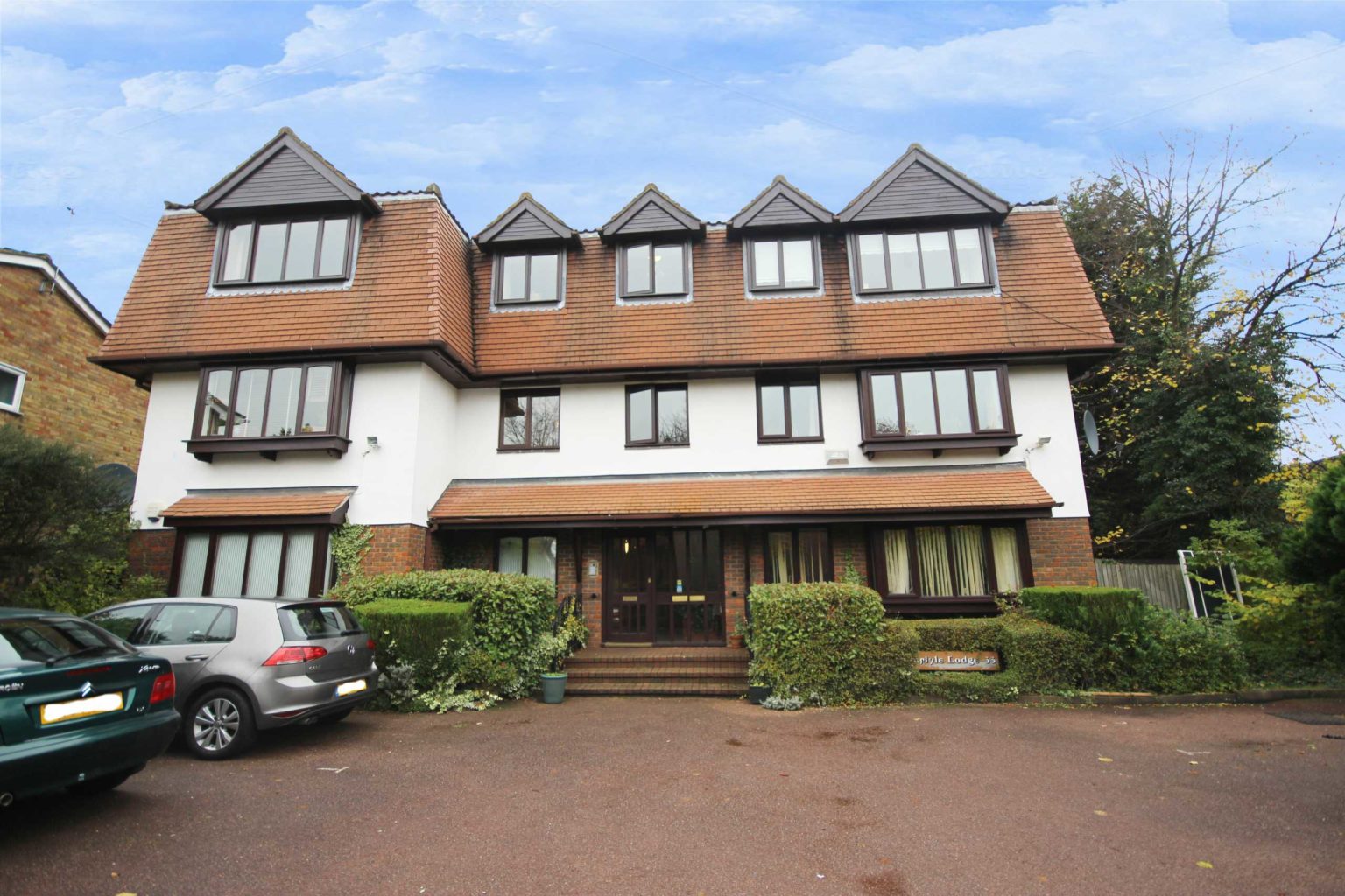 Richmond Road, New Statons