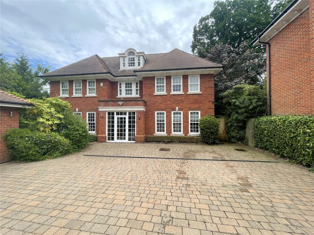 Calderwood Place, Hadley Wood