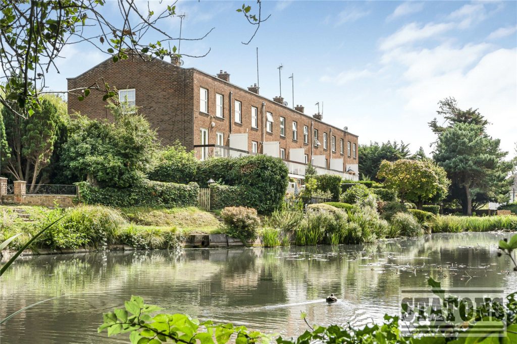 Baxendale, Whetstone