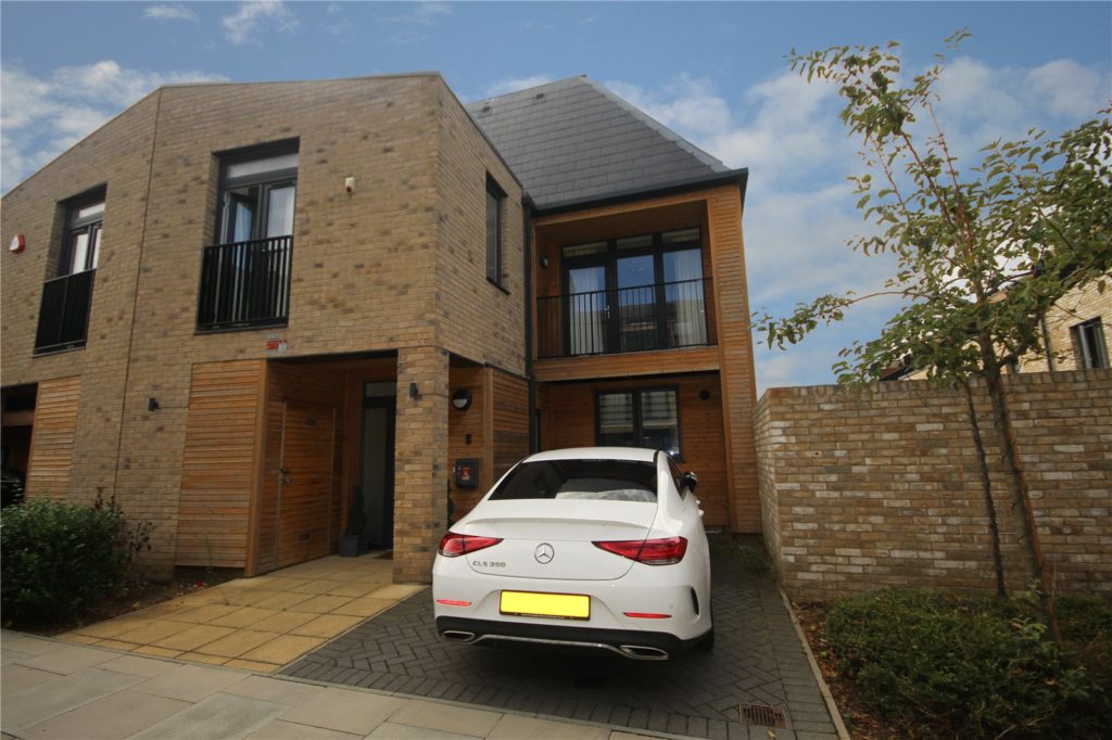 Minotaur Drive, Barnet
