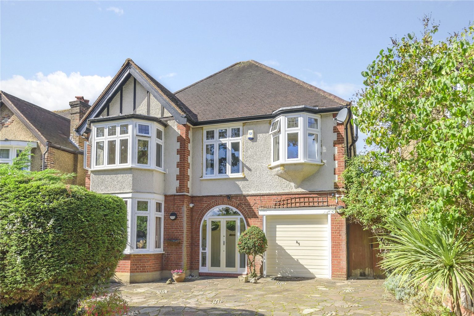 Hillside Gardens, Statons