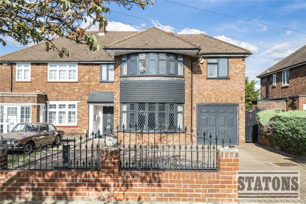 Westpole Avenue, Cockfosters