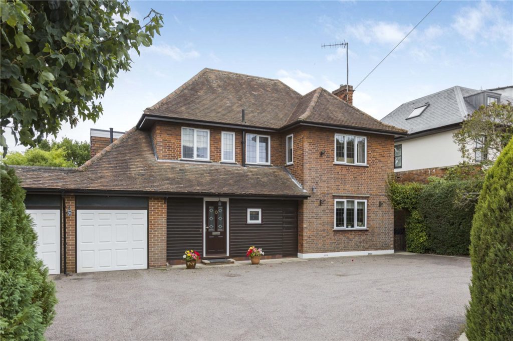 Mymms Drive, Brookmans Park | Statons