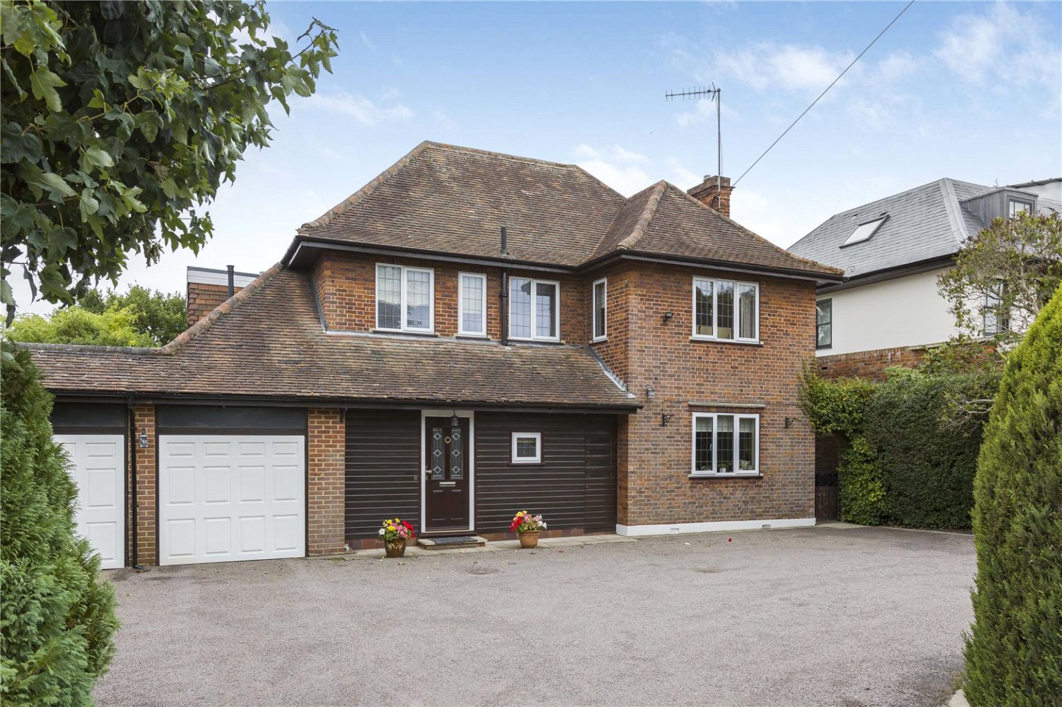 Mymms Drive, Brookmans Park Statons