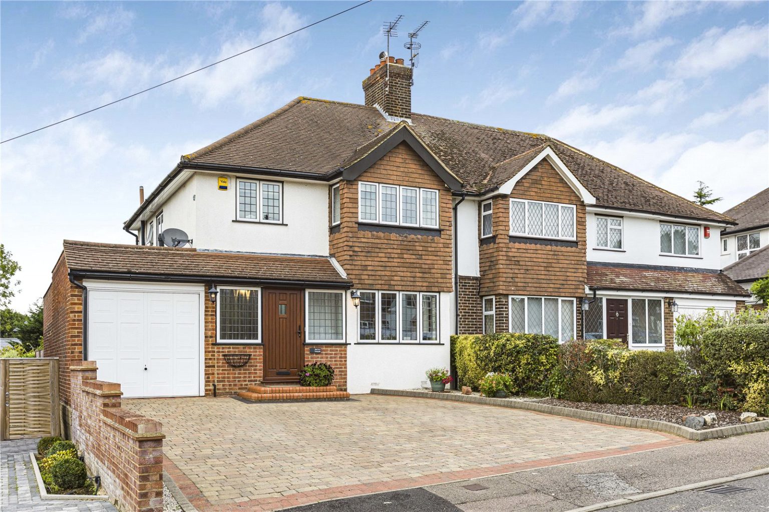 Moffats Lane, Brookmans Park Statons