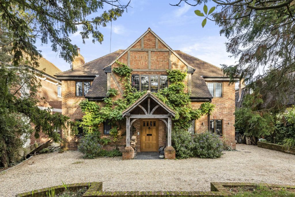 Hendon Wood Lane, Mill Hill Statons