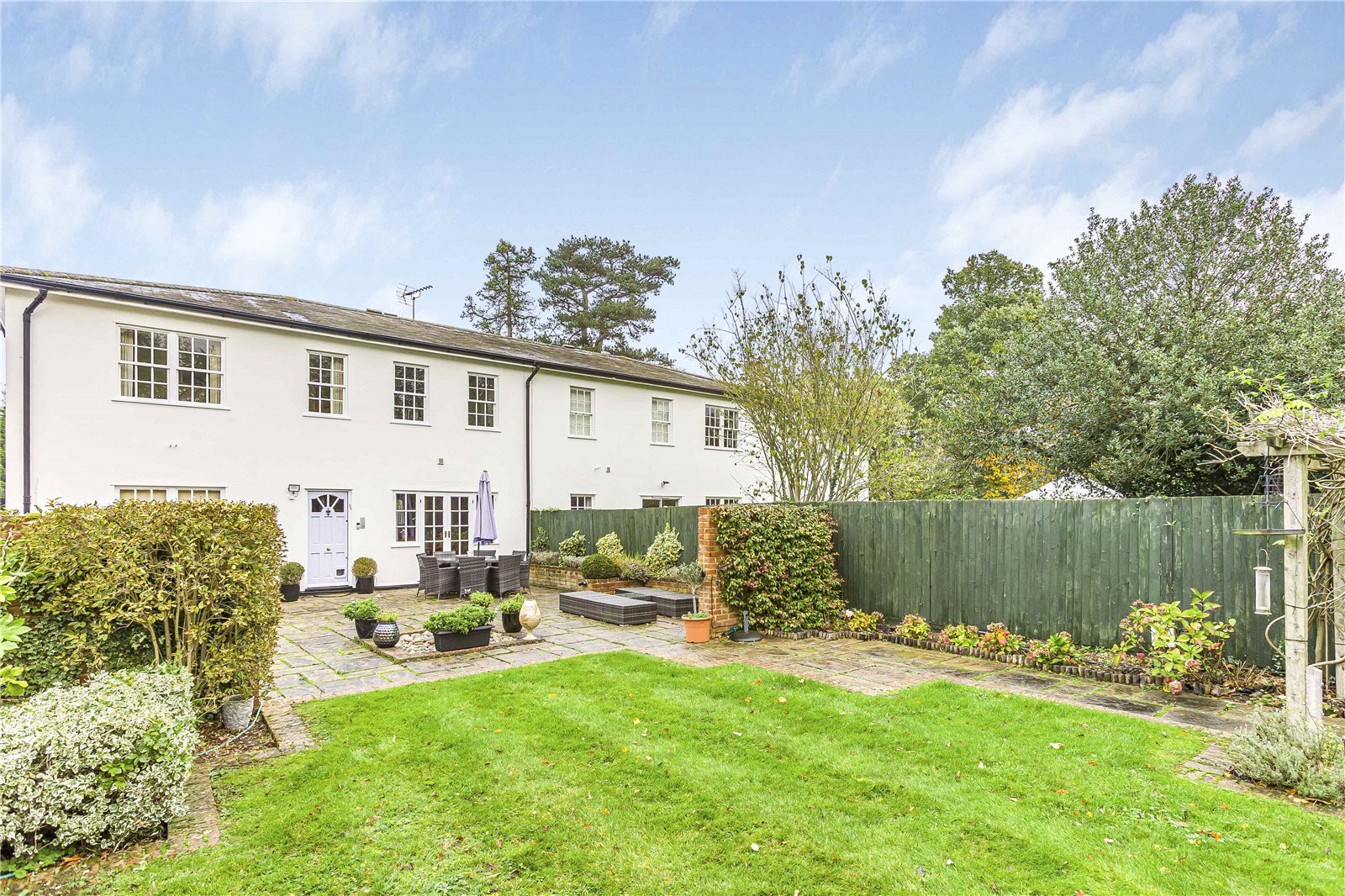 Kentish Lane, Hertfordshire Statons