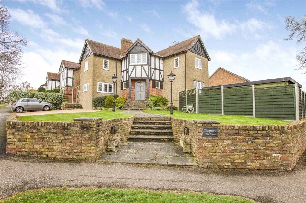 The Avenue, Potters Bar