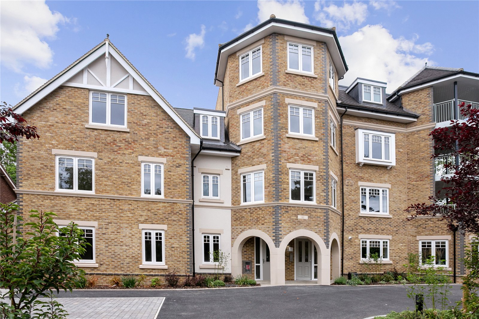 Uplands Park, Uplands Park Road, Enfield Statons