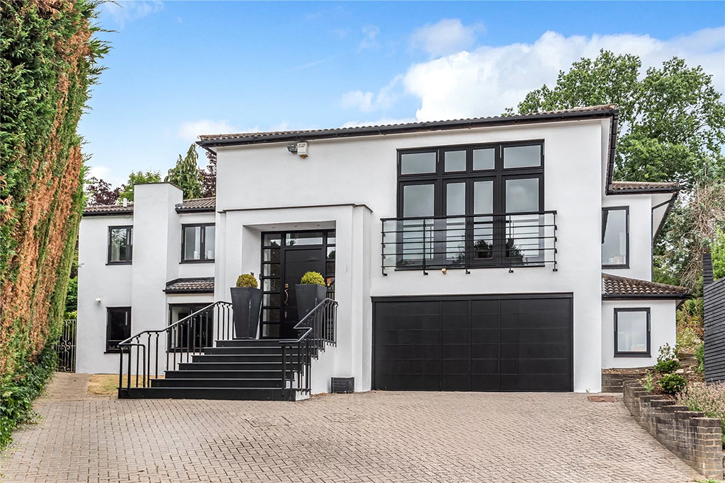 The Pastures, Totteridge - £2,475,000 