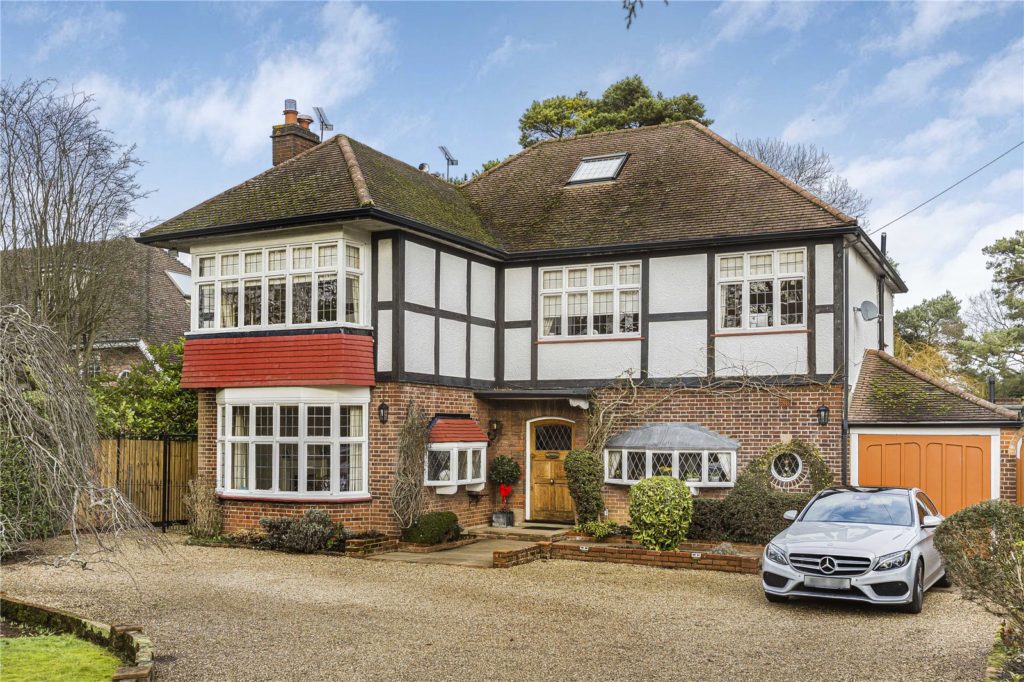 The Ridgeway, Cuffley