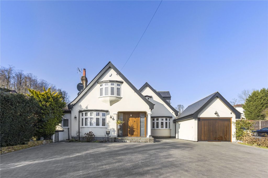 Georges Wood Road, Brookmans Park