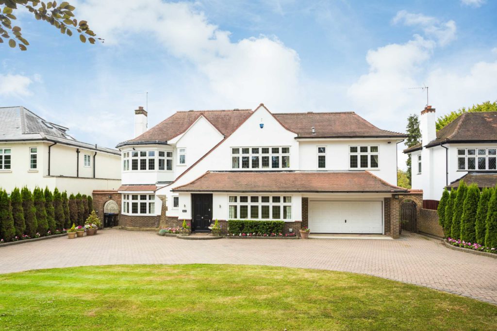 Great North Road, Brookmans Park